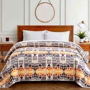 Pendleton sherpa blanket